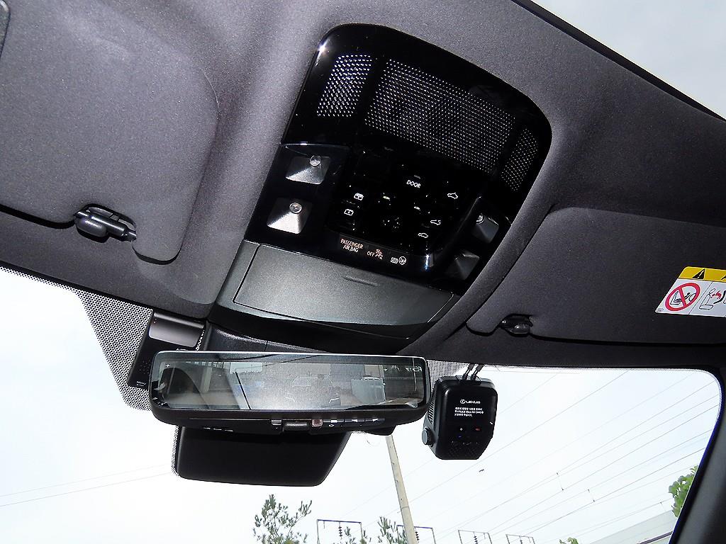 Lexus RX — photo 14