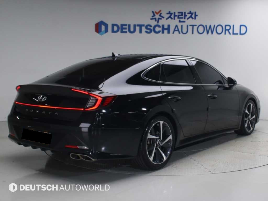 Hyundai Sonata — photo 02