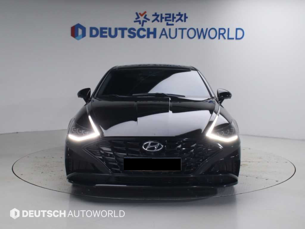Hyundai Sonata — photo 03