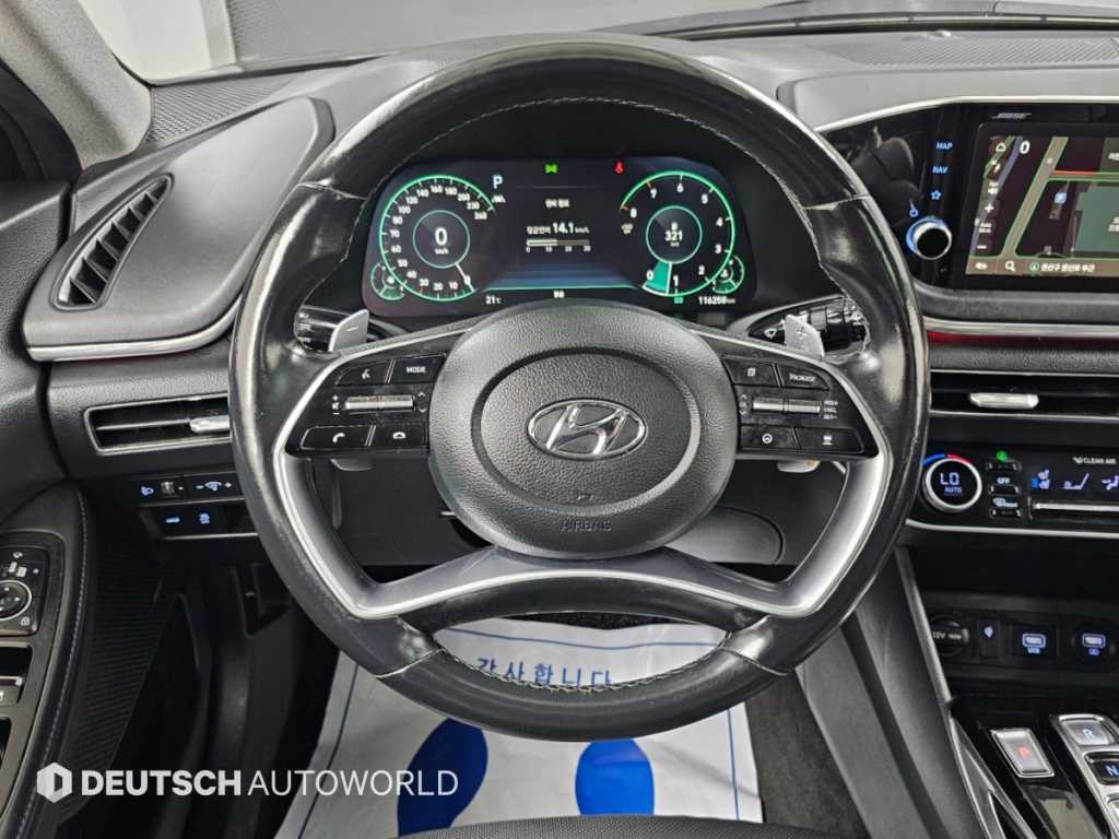 Hyundai Sonata — photo 13
