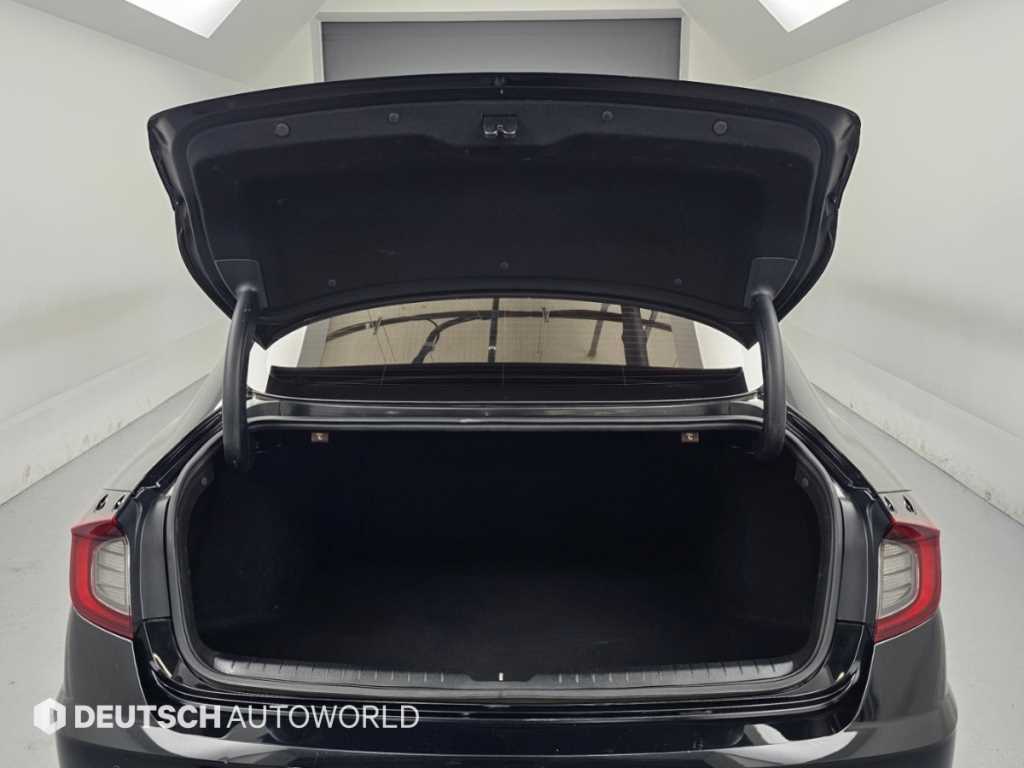 Hyundai Sonata — photo 19