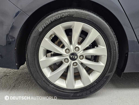 Kia K5 — photo 05