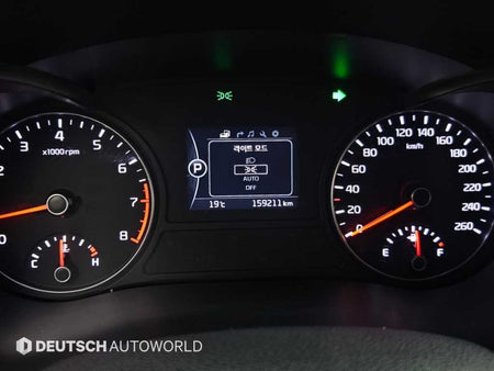 Kia K5 — photo 08