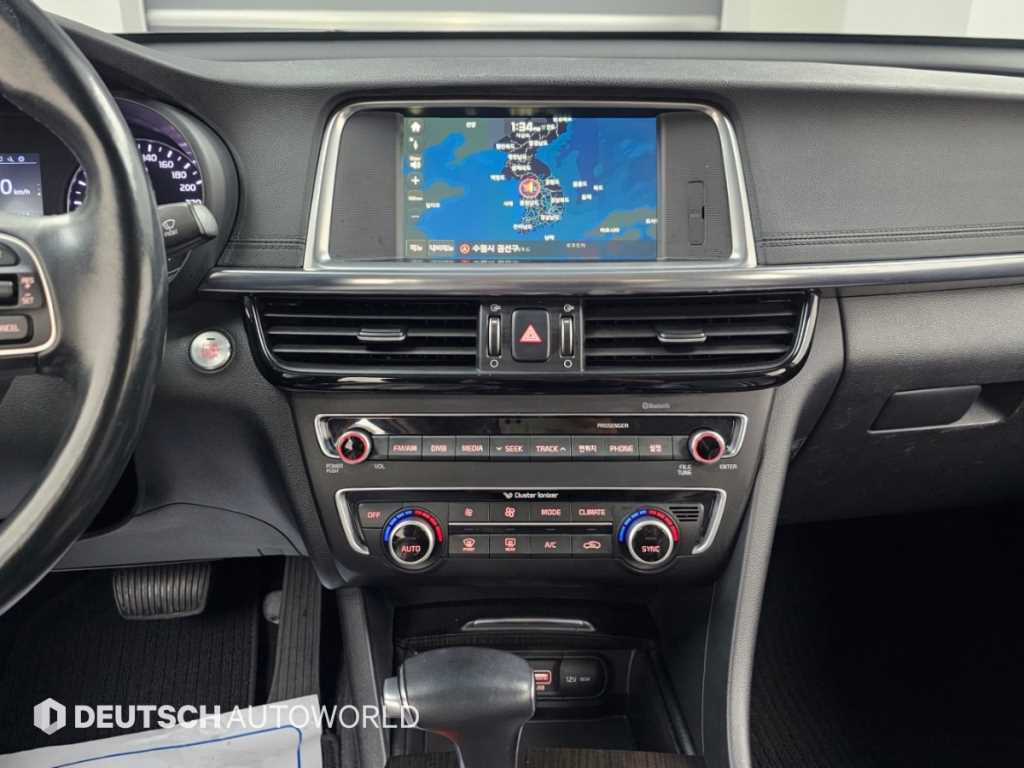 Kia K5 — photo 14