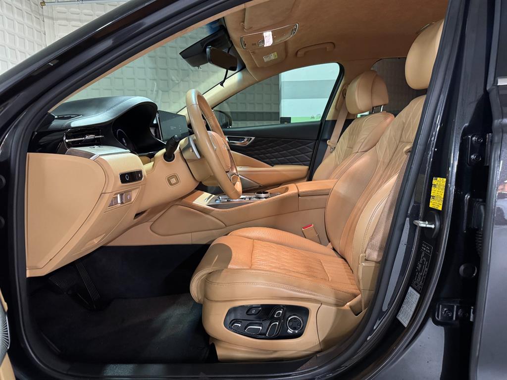 Kia K9 — photo 01
