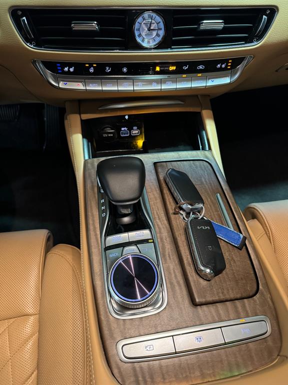 Kia K9 — photo 13