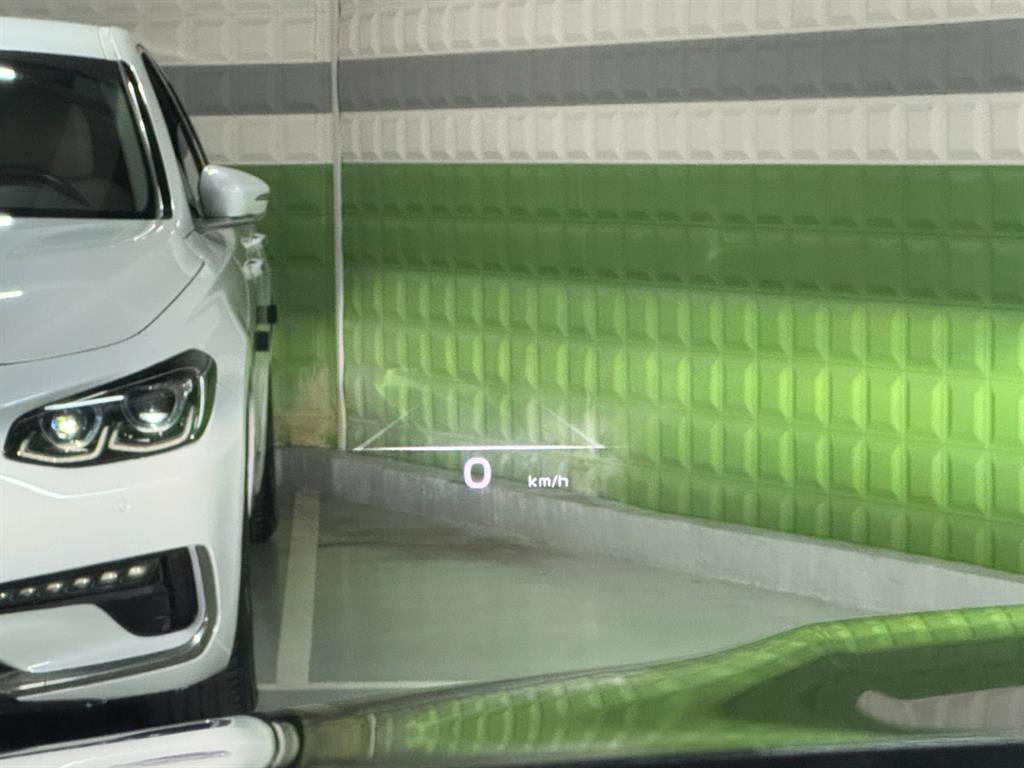 Kia K9 — photo 16