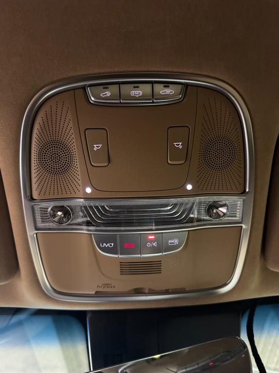 Kia K9 — photo 17