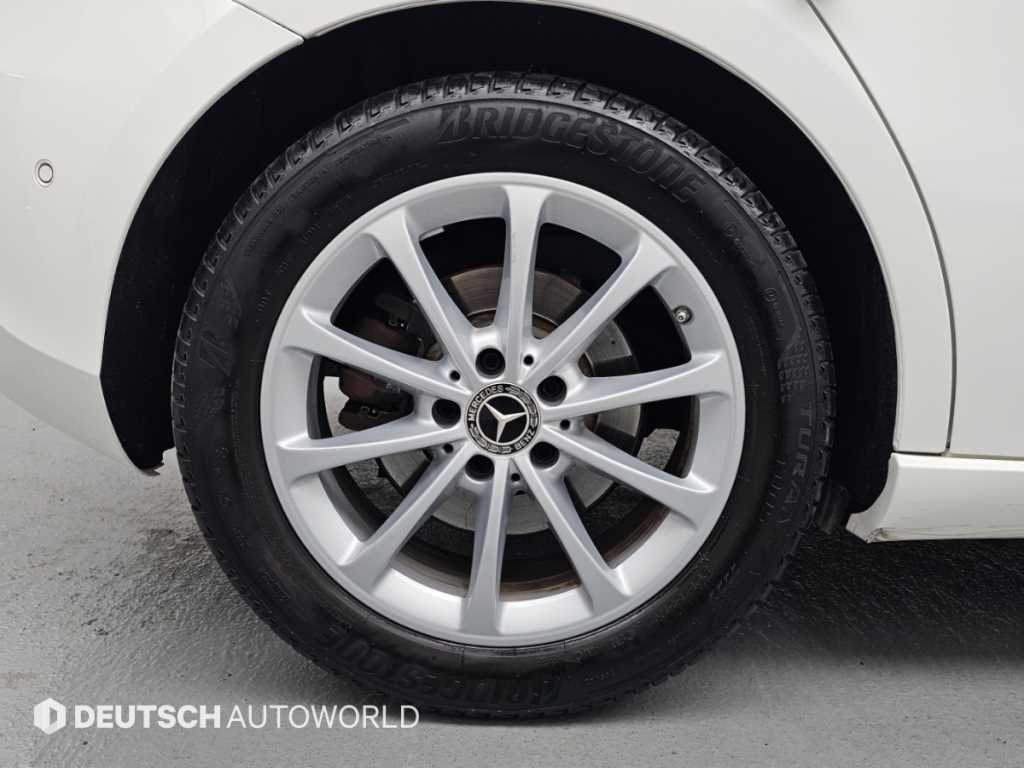 Mercedes-Benz A-Class — photo 05