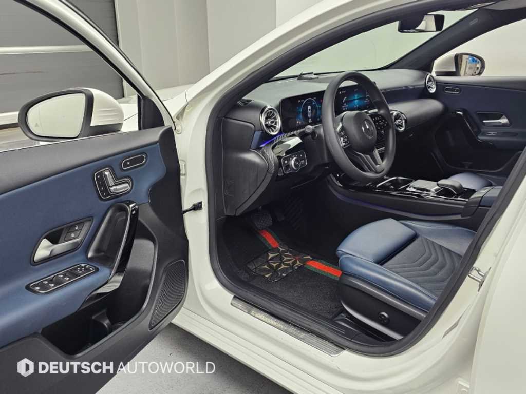 Mercedes-Benz A-Class — photo 11