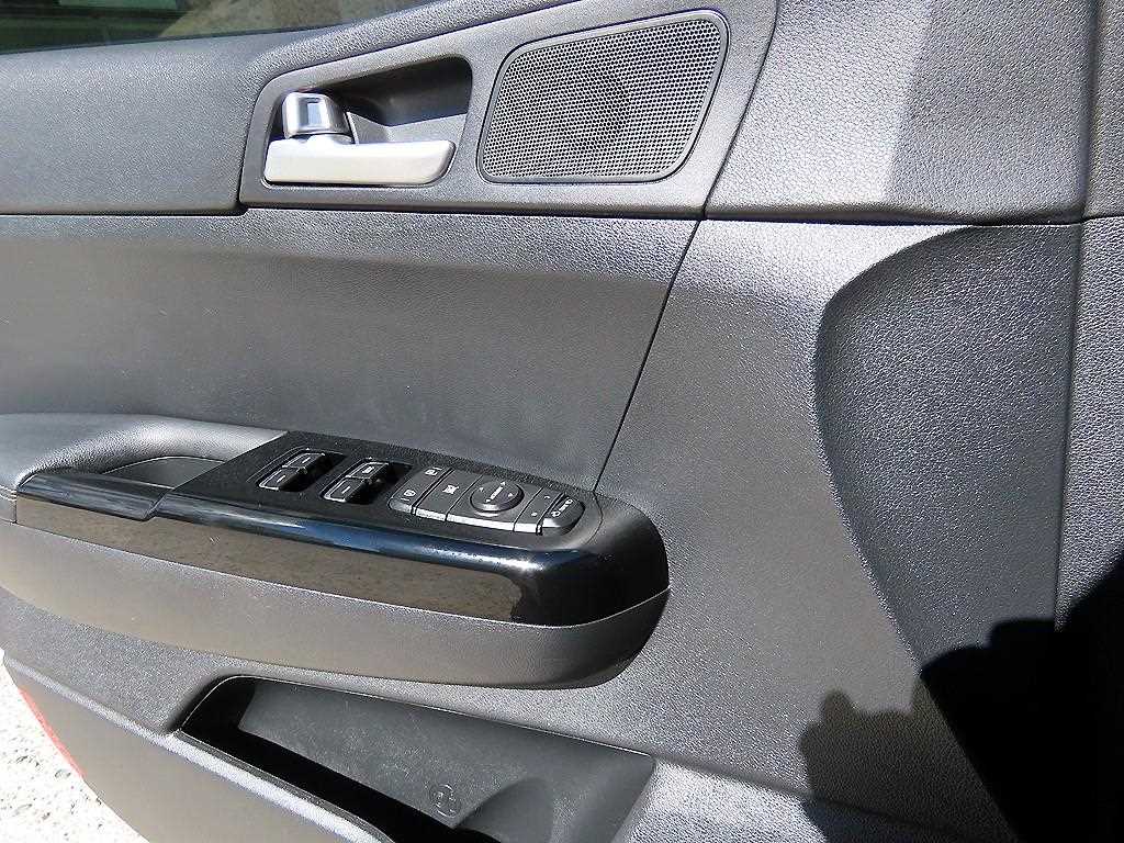 Kia Sportage — photo 11