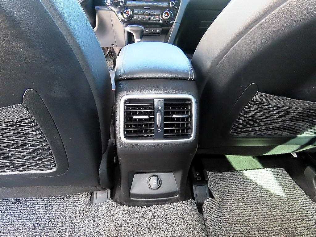 Kia Sportage — photo 16