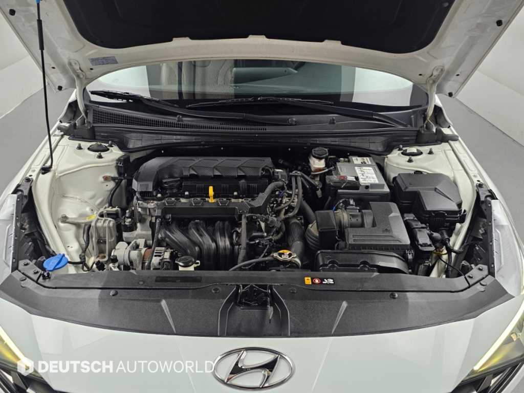 Hyundai Avante — photo 06