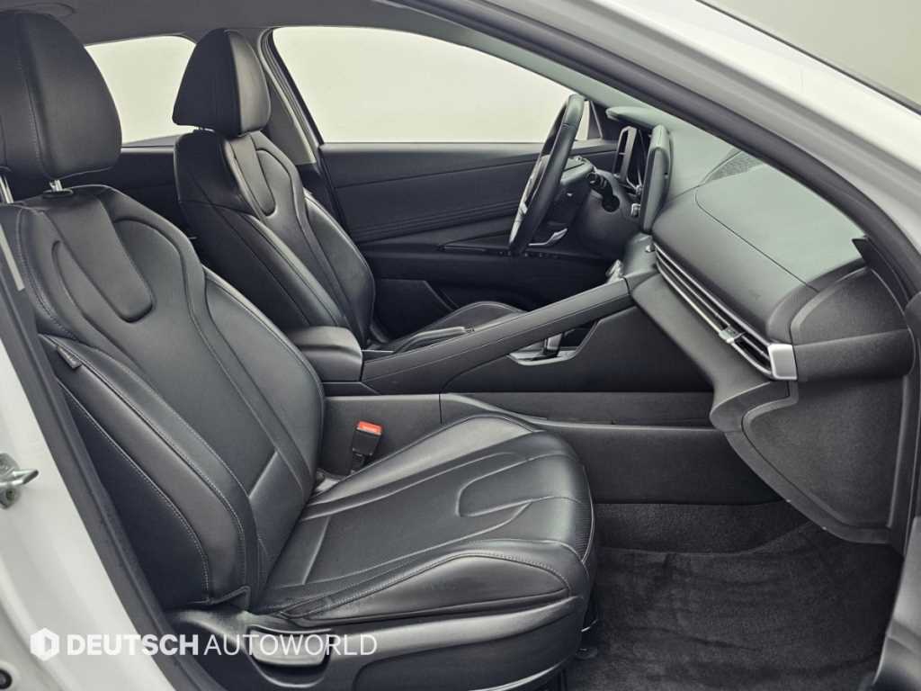 Hyundai Avante — photo 10