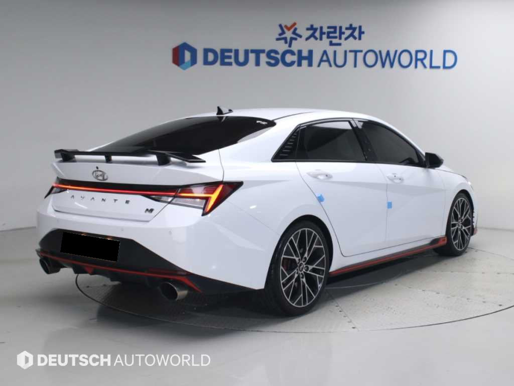 Hyundai Avante — photo 02