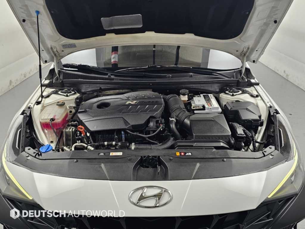 Hyundai Avante — photo 06