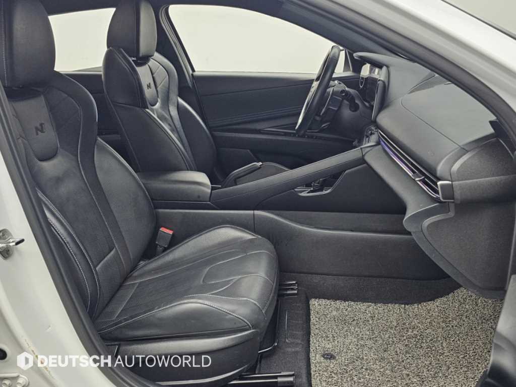 Hyundai Avante — photo 10