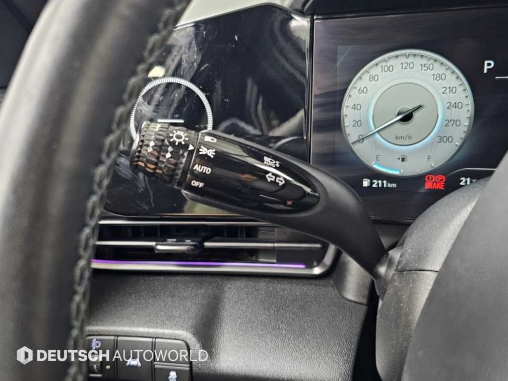 Hyundai Avante — photo 16