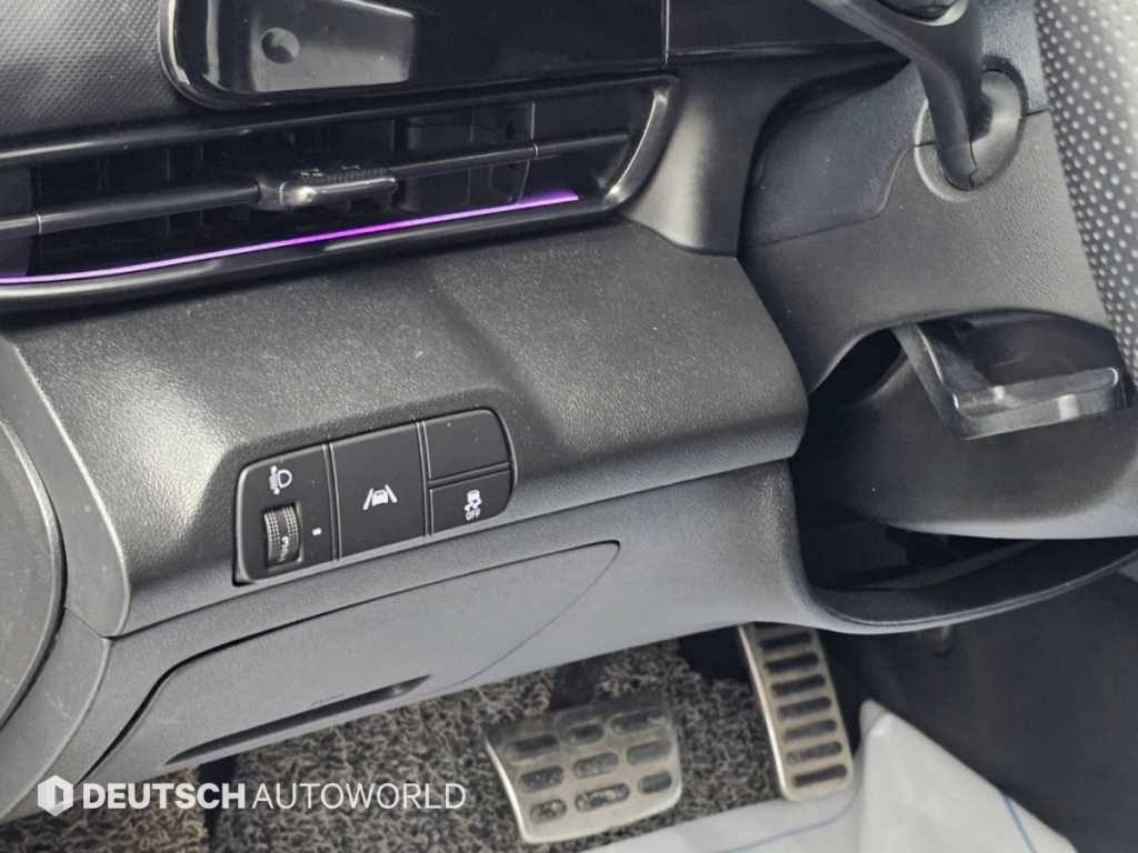 Hyundai Avante — photo 17