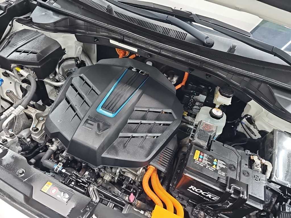 Kia Niro — photo 05