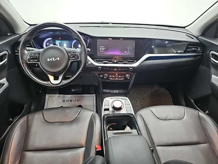 Kia Niro — photo 07