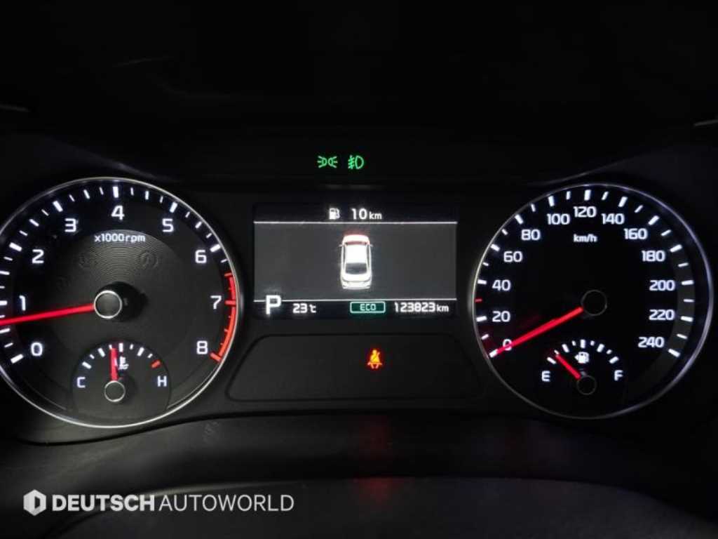 Kia K3 — photo 08