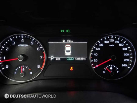 Kia K3 — photo 08