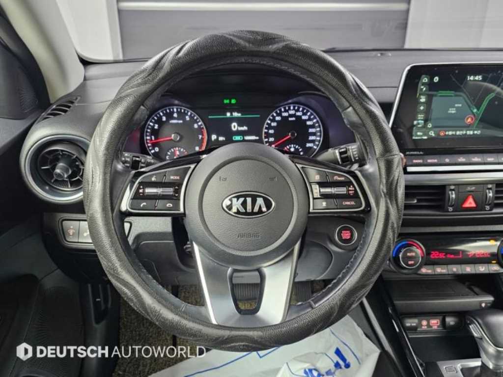 Kia K3 — photo 13