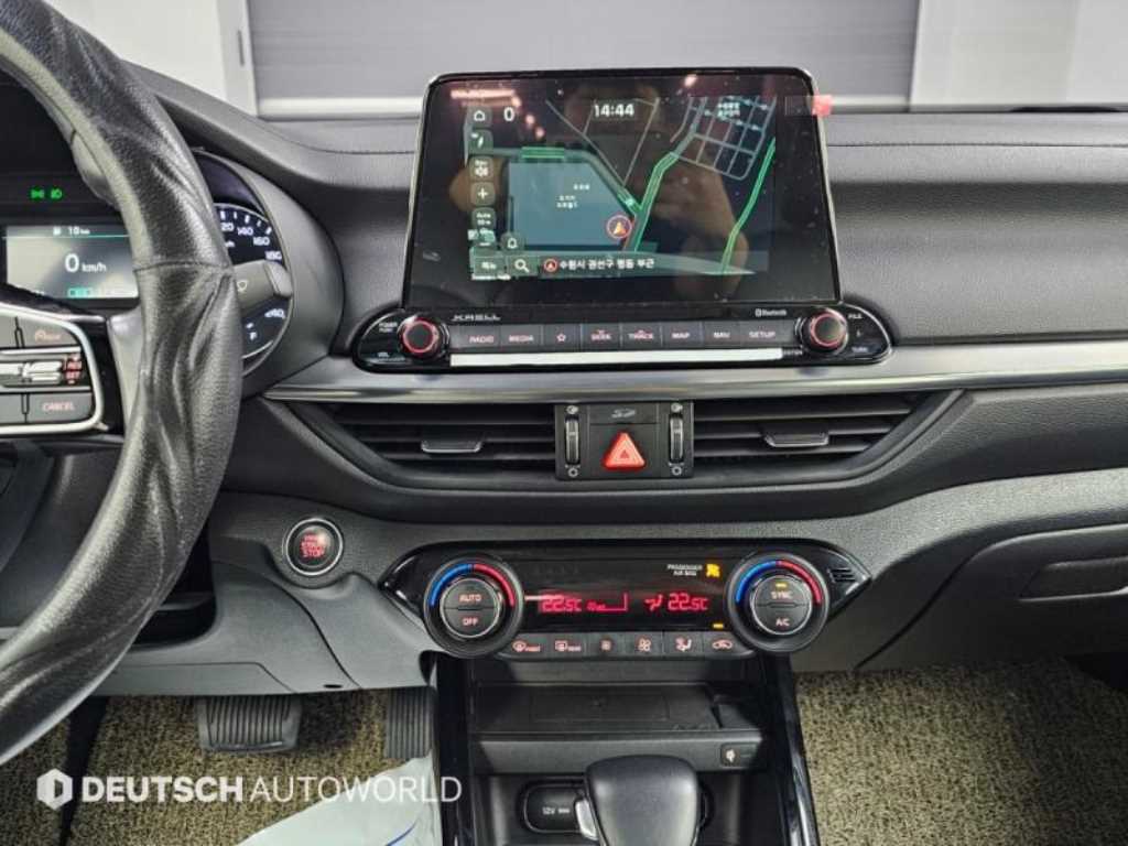 Kia K3 — photo 14