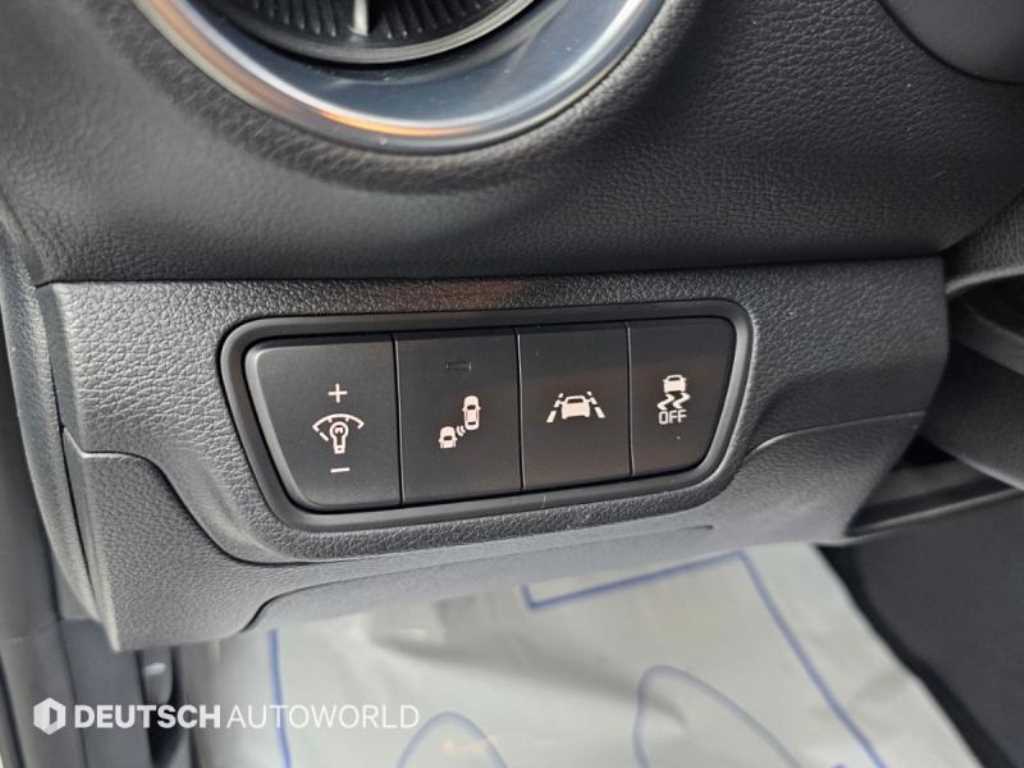 Kia K3 — photo 17