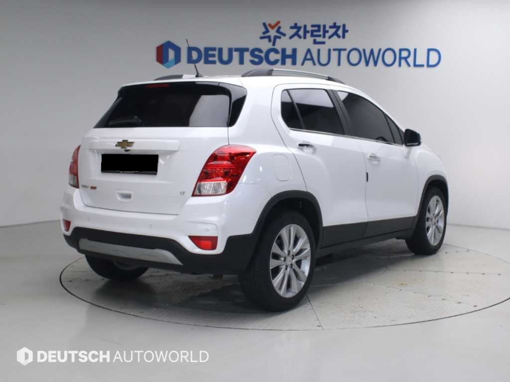 CHEVROLET Trax — photo 02