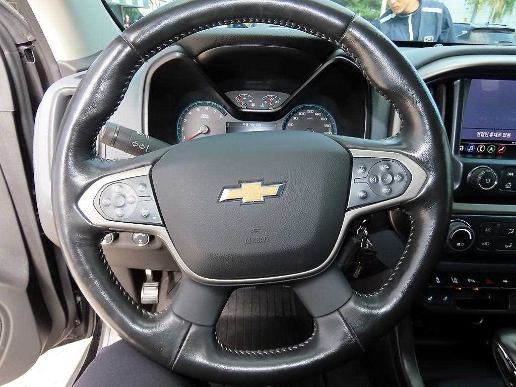 CHEVROLET Colorado — photo 08