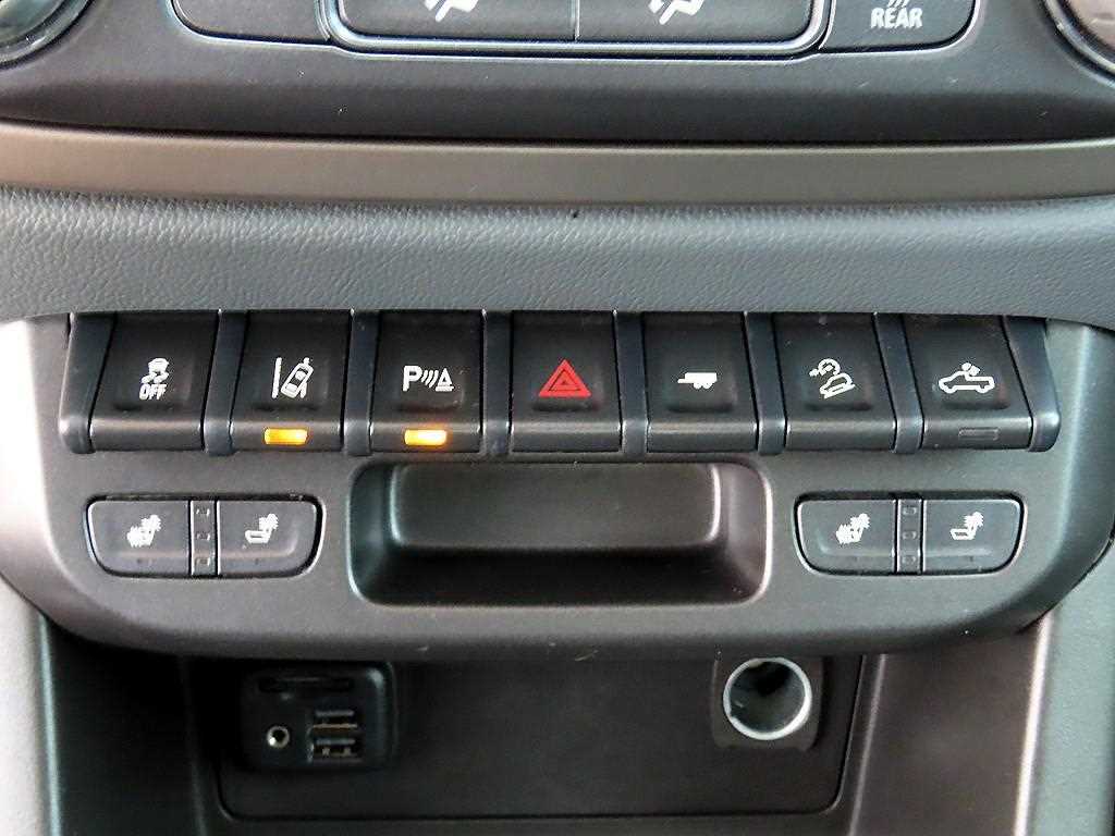 CHEVROLET Colorado — photo 16
