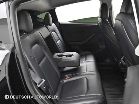 Tesla Model Y — photo 12