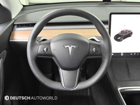 Tesla Model Y — photo 13