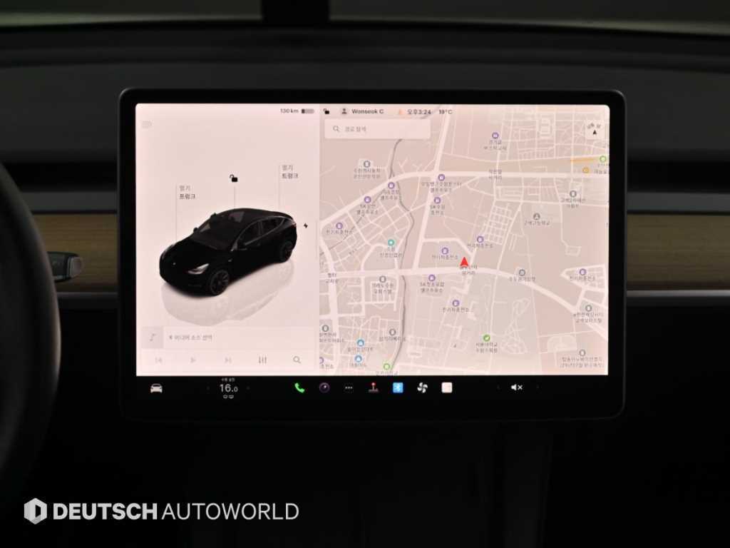 Tesla Model Y — photo 14