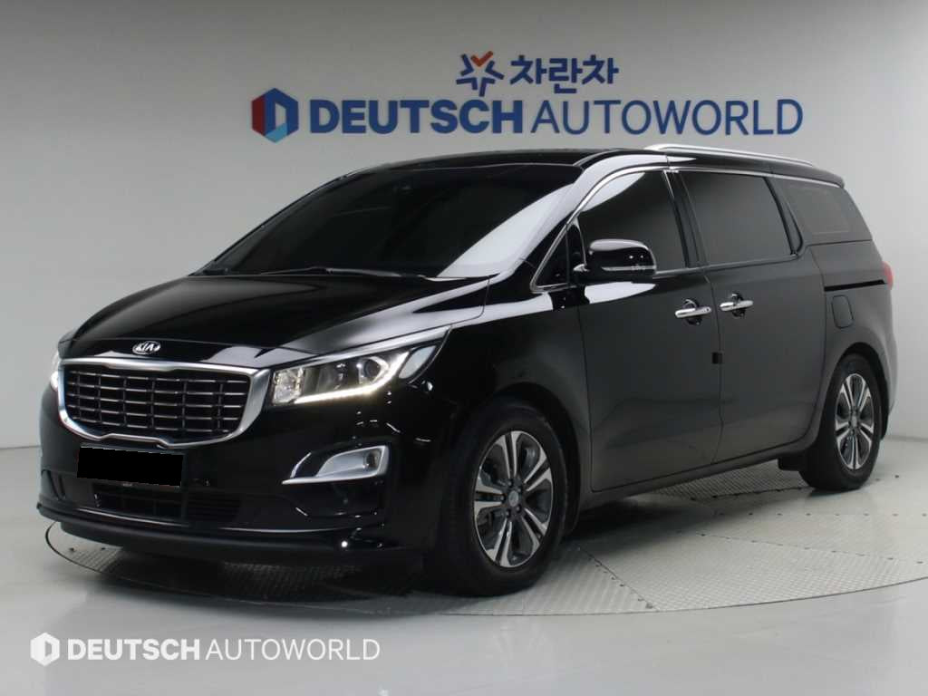 Kia Carnival — photo 01
