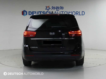 Kia Carnival — photo 04
