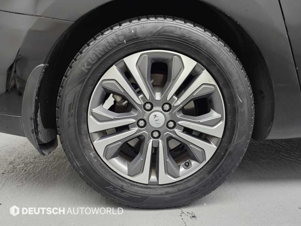 Kia Carnival — photo 05