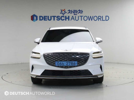 Genesis GV70 — photo 03