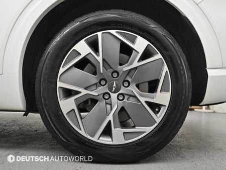 Genesis GV70 — photo 05