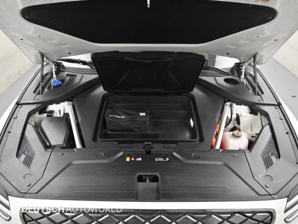 Genesis GV70 — photo 06
