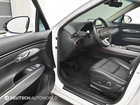 Genesis GV70 — photo 11