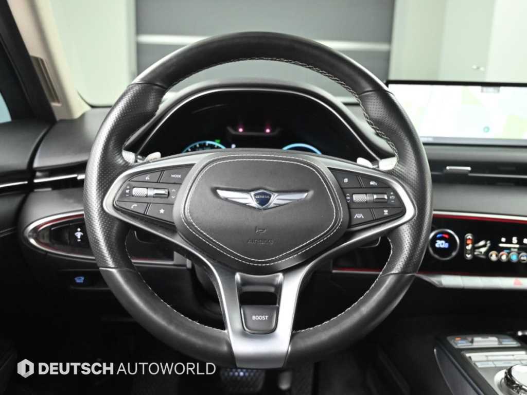 Genesis GV70 — photo 13