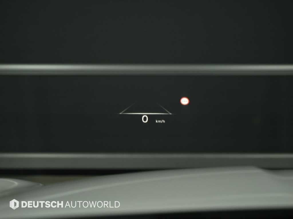 Genesis GV70 — photo 18