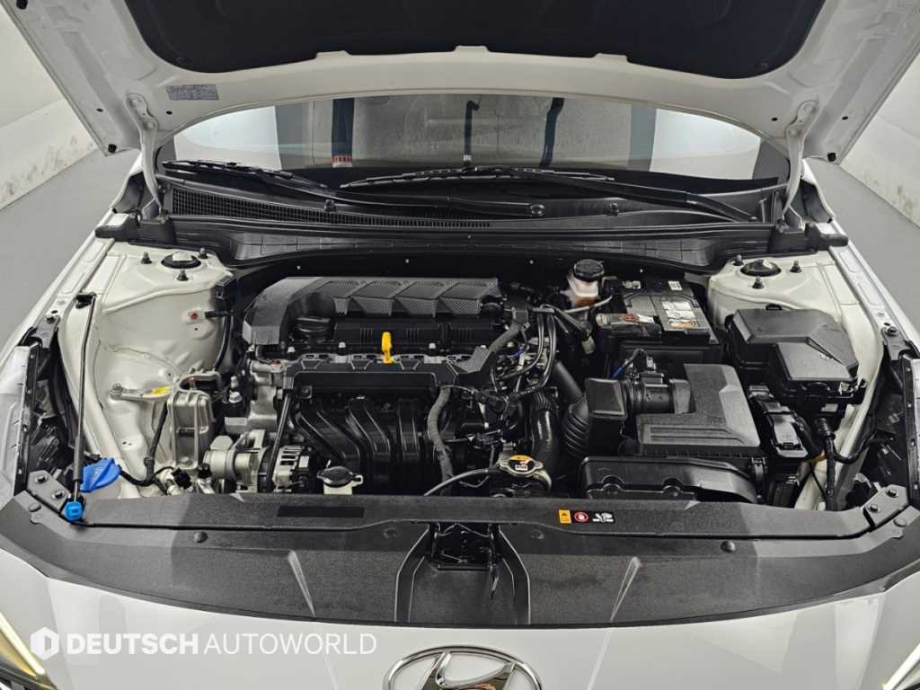 Hyundai Avante — photo 06