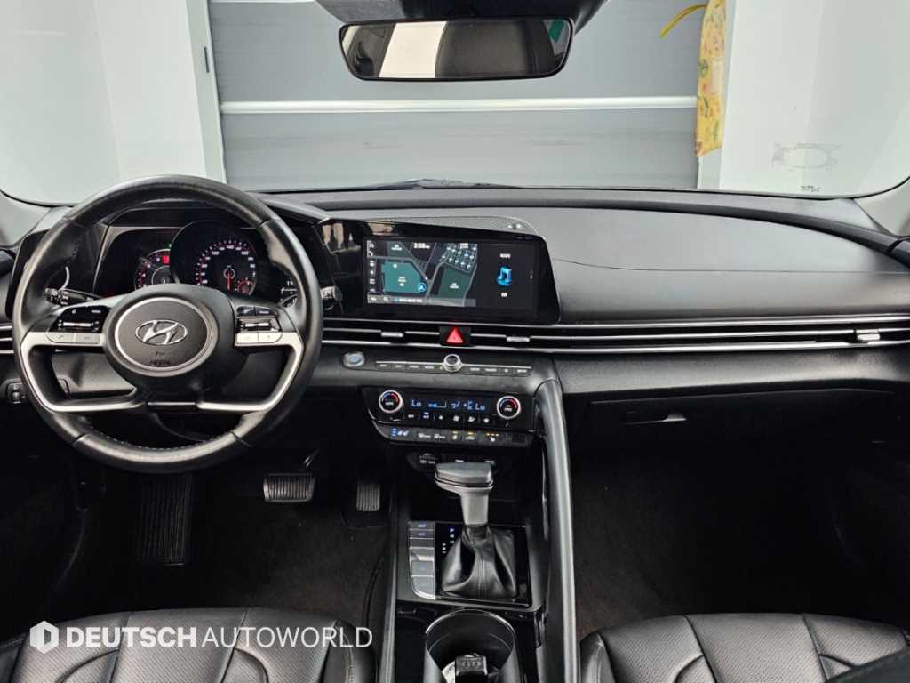 Hyundai Avante — photo 07