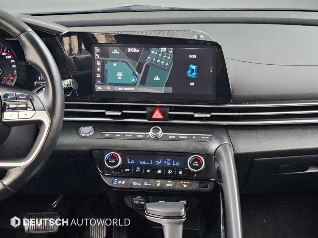 Hyundai Avante — photo 14