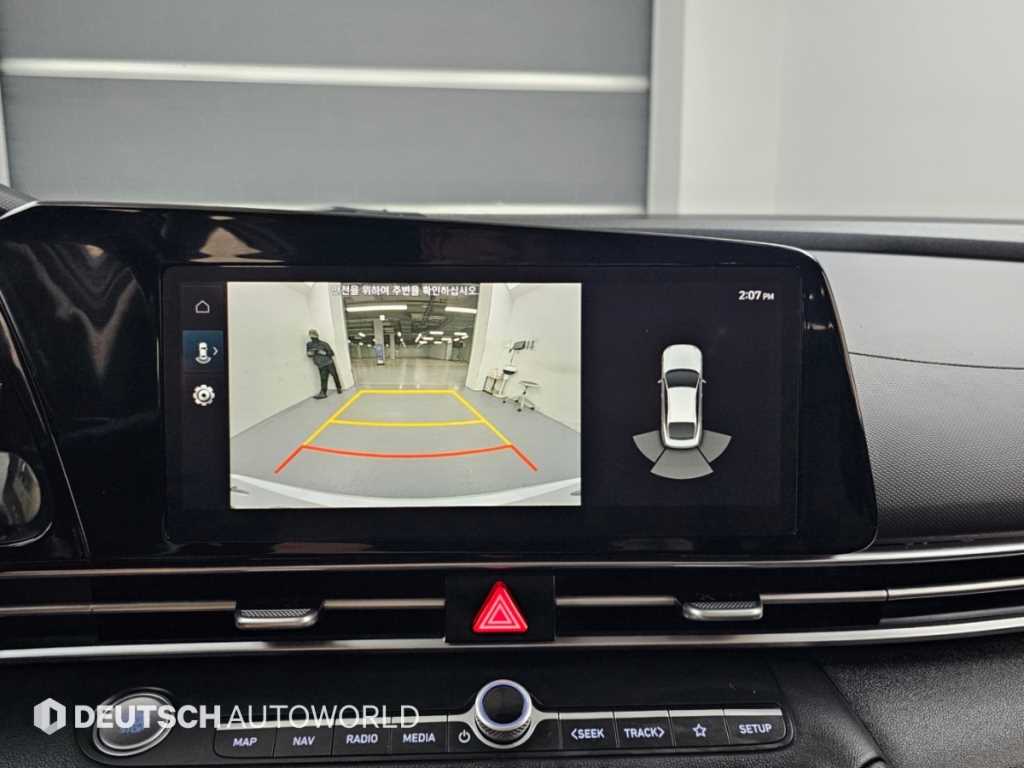 Hyundai Avante — photo 15