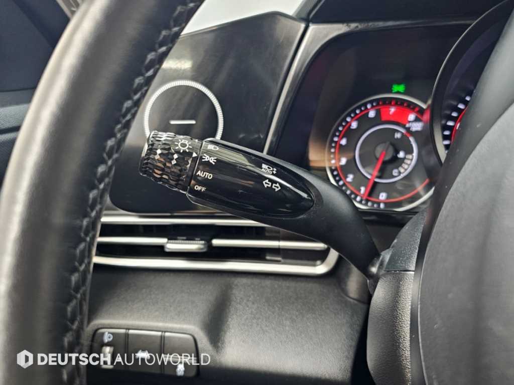 Hyundai Avante — photo 16